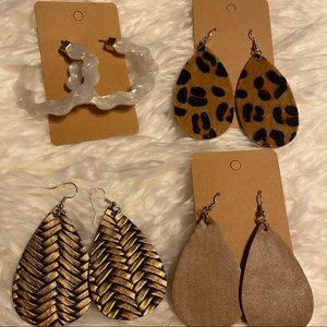 K - Lot of 4 pair of statement earrings new